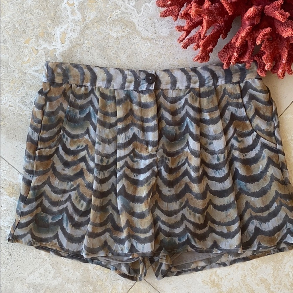 Blu Pepper Elastic silky evening shorts w/ pockets